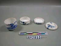 藏品(青花紅彩竹雀套盒)的圖片